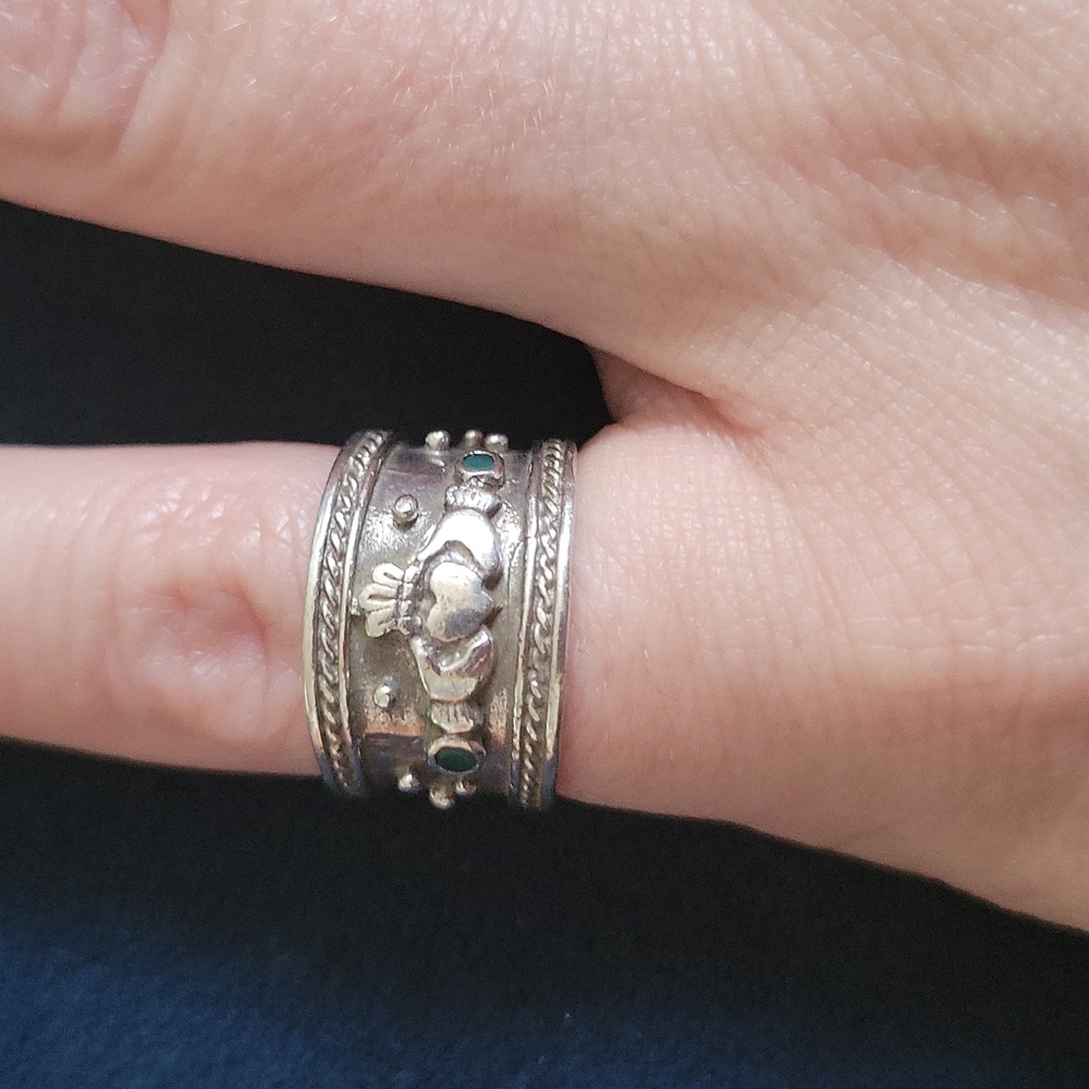 Vintage Claddagh Ring